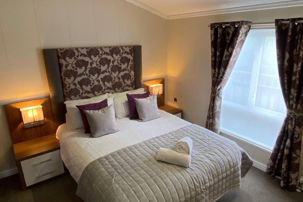 Long Meadow Lodge With Hot Tub Malton Buitenkant foto