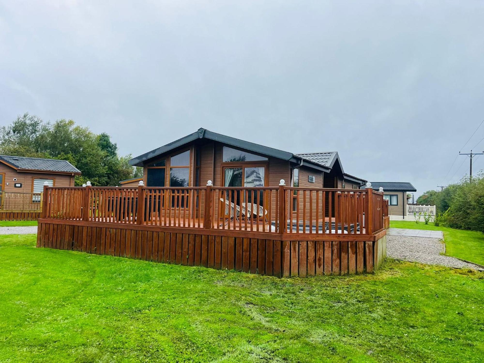 Long Meadow Lodge With Hot Tub Malton Buitenkant foto